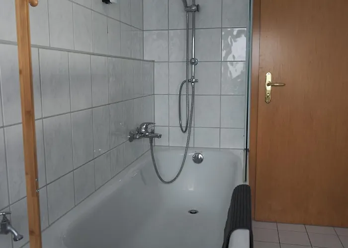 Neu - Familienfreundlich - Fuer Bis Zu 6 Personen *